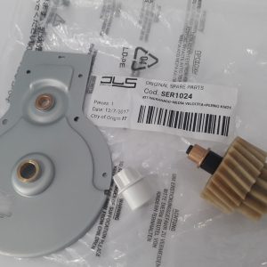 Механізм обертання вихідного вала кухонного комбайна Kenwood KM260