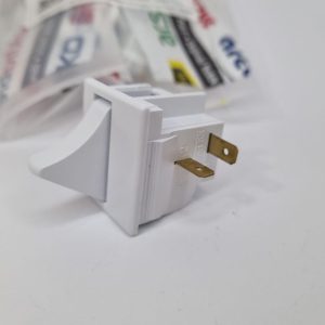 Кнопка вмик/вик для холодильника Beko на 3 контакти 4049420285