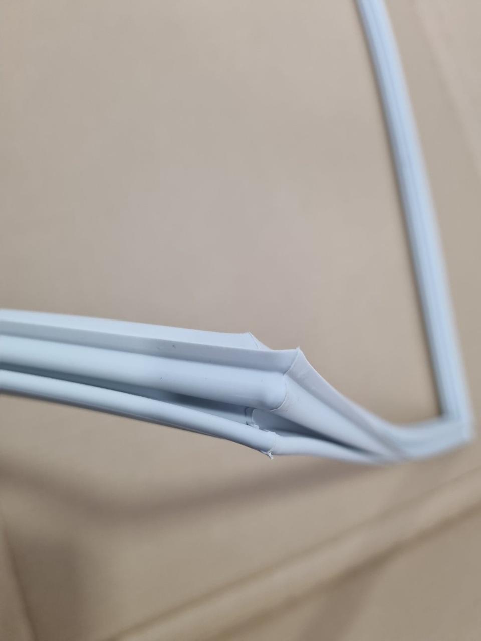 Ущільнювальна резина холодильної камери для холодильника Beko 4669521000 (4633081900)